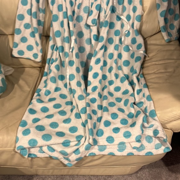Kim Rogers Blue/White Robe - Picture 2 of 10